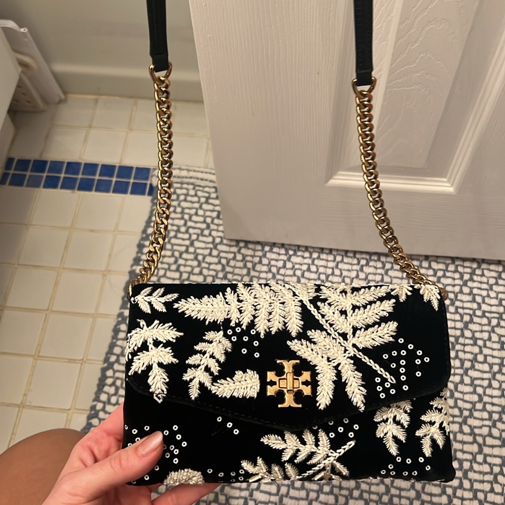 Tory Burch - Kira Embroidered Velvet Chain Wallet in Black